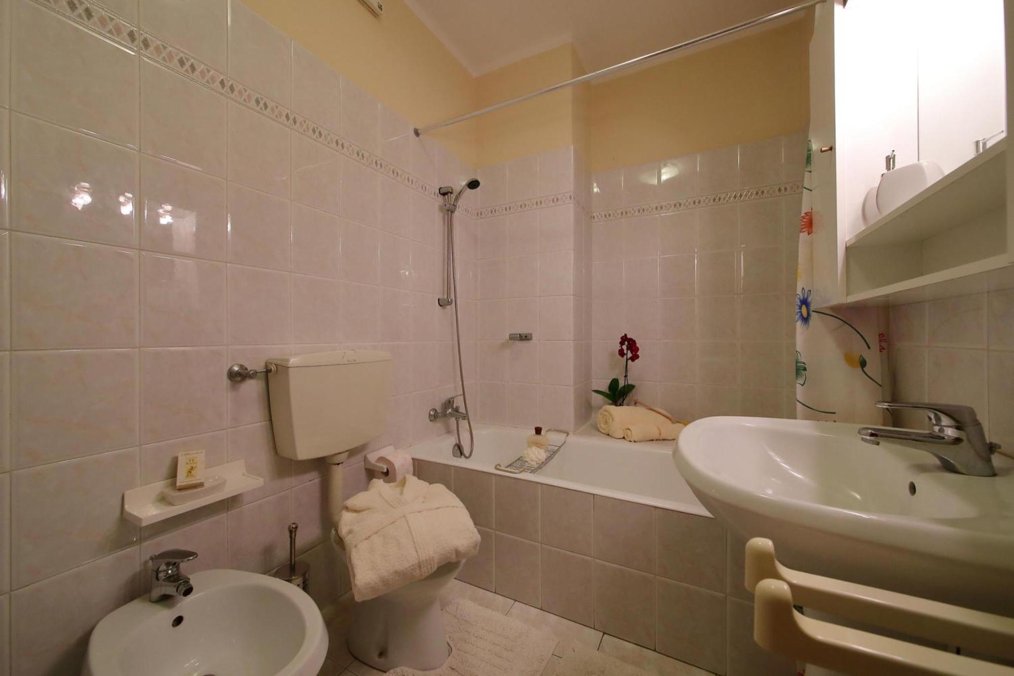 Petalo Bianco 100M From Lake - Happy Rentals Baveno Zewnętrze zdjęcie
